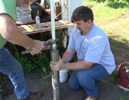 Монтаж насоса и автоматики для скважины