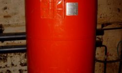 Как сделать водоснабжение частного дома из скважины?