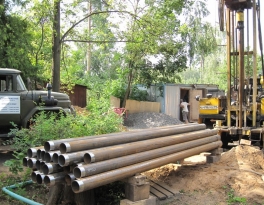 Цена бурения скважин под столбы забора