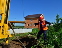 Бурение скважины на воду Дзержинский ()