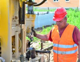 Бурение на воду СНТ Металлург-16 ()